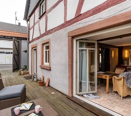 Apartamento Im Preisgekroenten Denkmal Groß-Umstadt